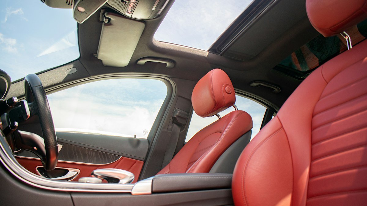 Sunroof Fitili Değişince Su Sızıntısı Biter mi? Sunroof Suyu Nasıl Yönetir?