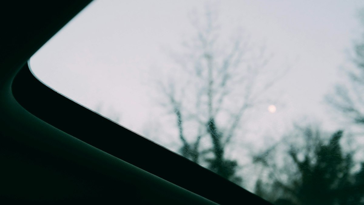 Sunroof Tahliyesi Temizlendi Ama Hâlâ Su Giriyor: Çıkmış veya Çatlamış Hortum