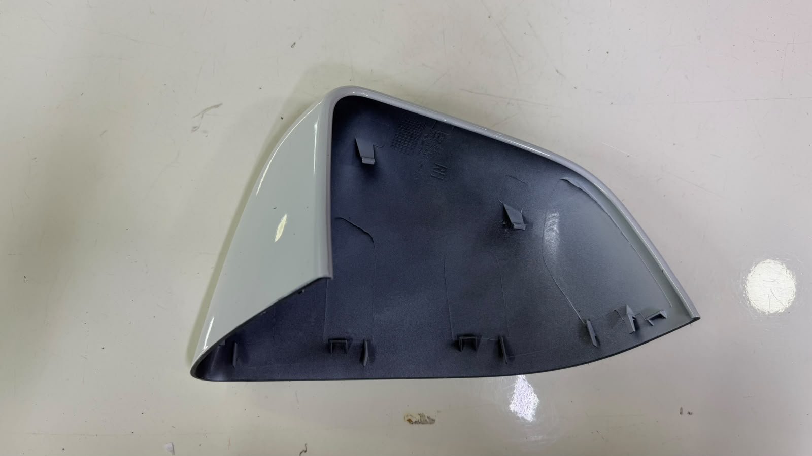 TESLA MODEL Y SOL AYNA KAPAĞI SEDEF BAYAZLI SIFIR