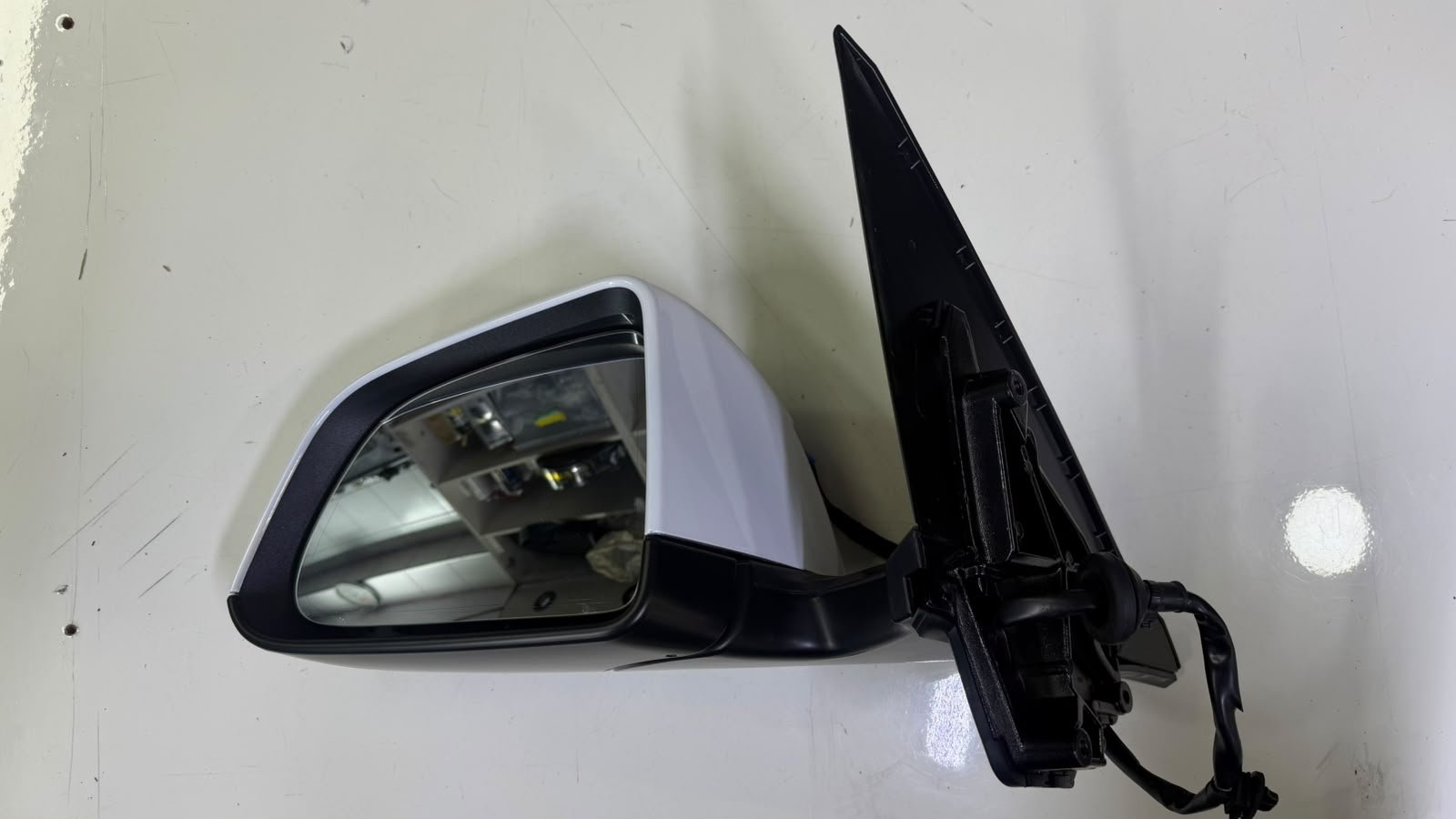 TESLA MODEL Y JUNİPER SOL ORJİNAL OTOMATİK KATLANIR AYNA SIFIR