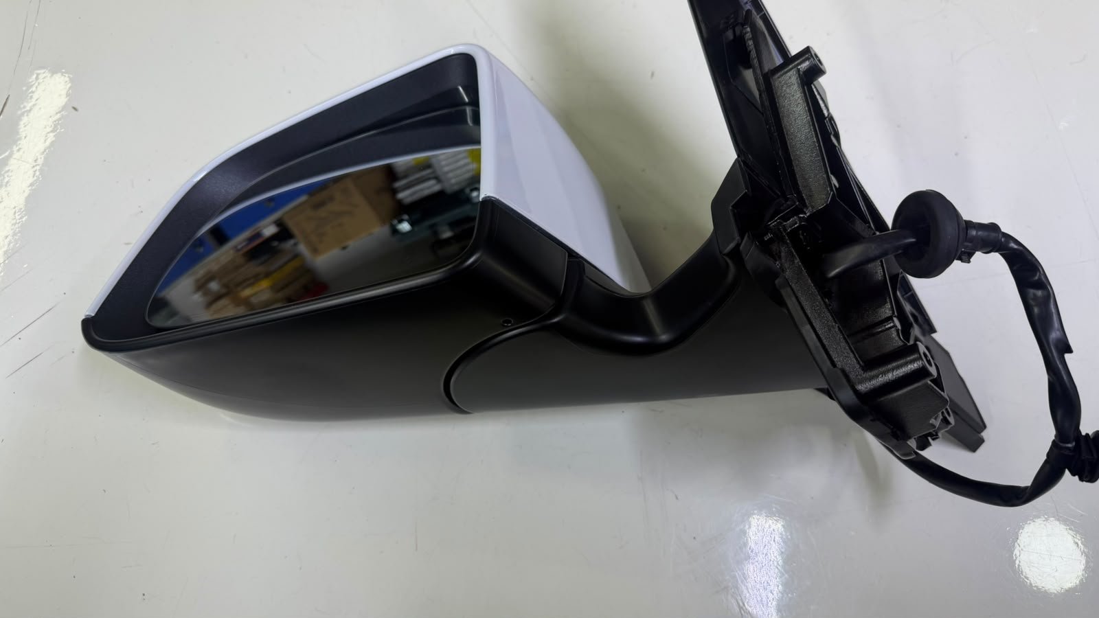 TESLA MODEL Y JUNİPER SOL ORJİNAL OTOMATİK KATLANIR AYNA SIFIR