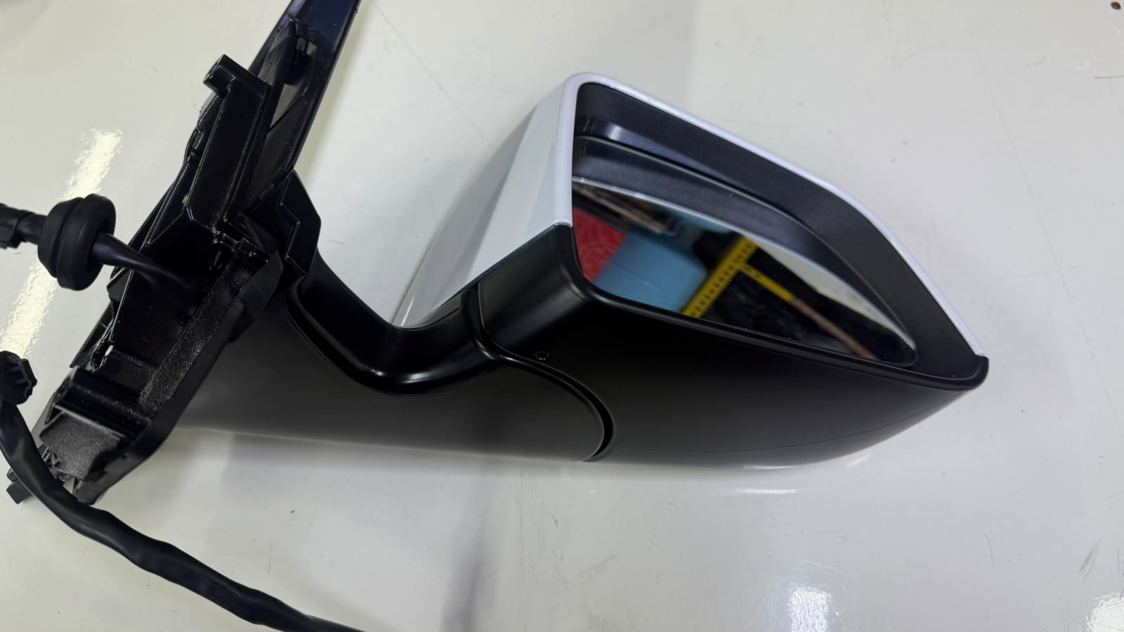 TESLA MODEL Y JUNİPER SAĞ ORJİNAL OTOMATİK KATLANIR AYNA  - 2130980-00-A