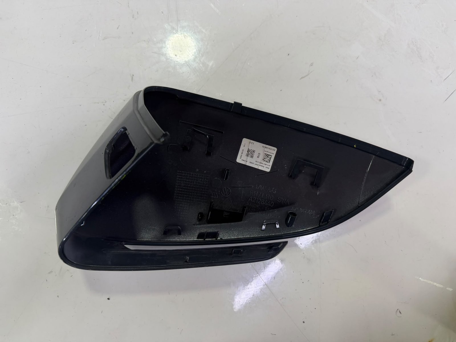 SKODA KODİAQ SAĞ ORJİNAL AYNA KAPAĞI KÖR NOKTALI - 571.857.538.C