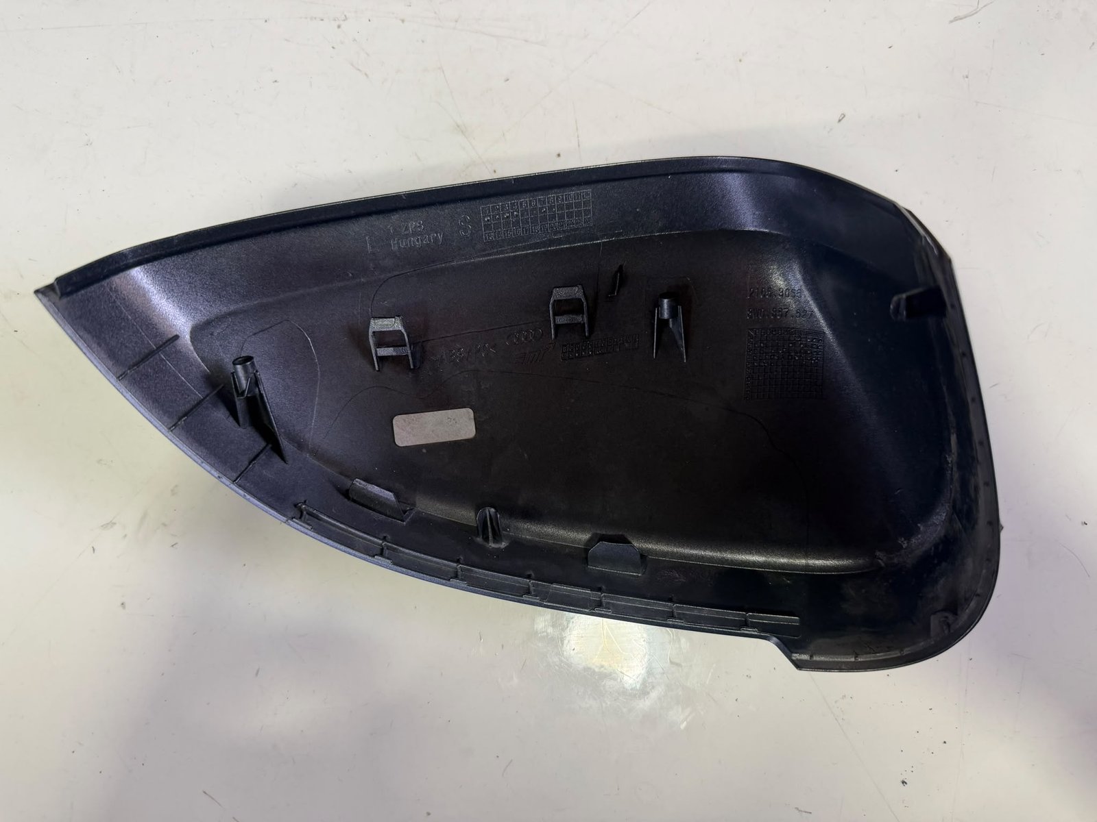 AUDİ A4 SOL AYNA KAPAĞI ORJİNAL -  8W0.857.527