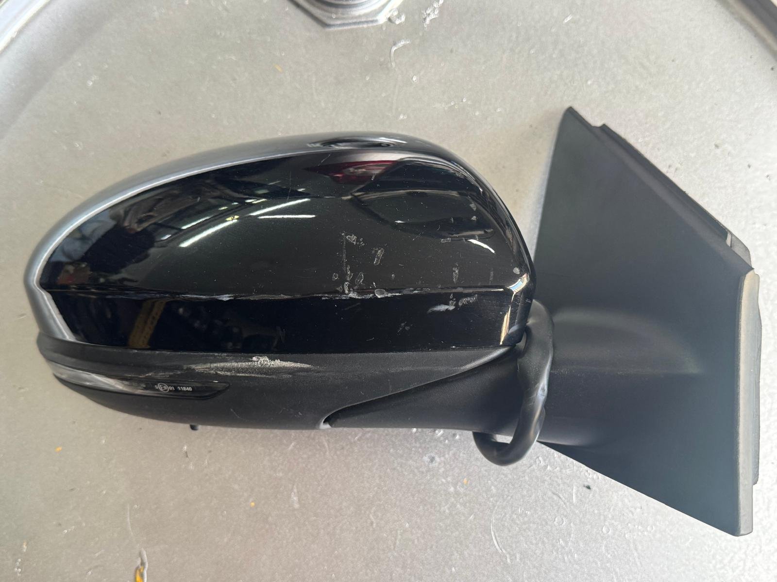 RENAULT MEGANE 4 SAĞ ORNİNAL OTOMATİK KATLANIR ÇIKMA AYNA - 963010974R