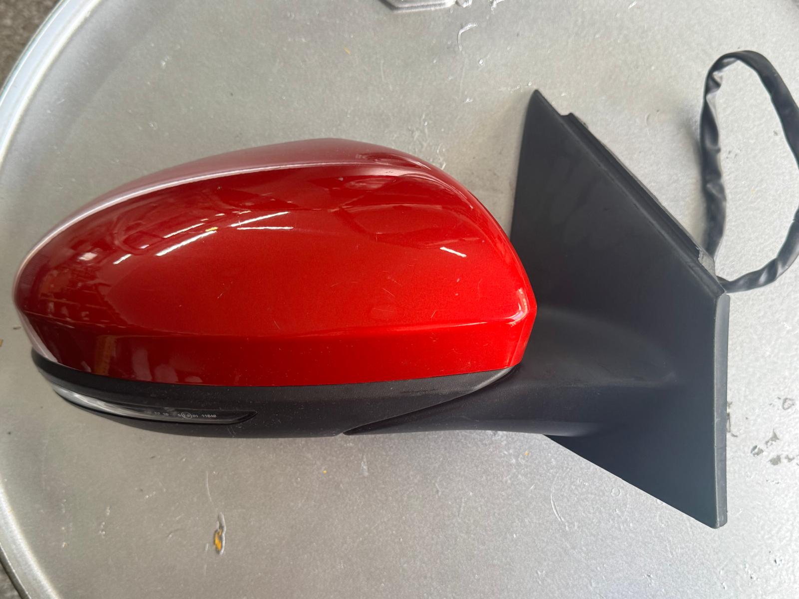 RENAULT MEGANE 4 SAĞ ORJİNAL ÇIKMA AYNA - 963010974R