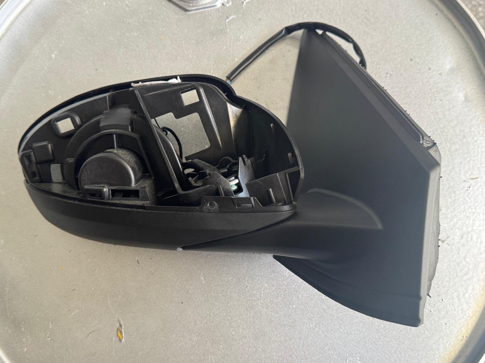 RENAULT TALİANT SAĞ ORJİNAL ÇIKMA AYNA - 963019201R