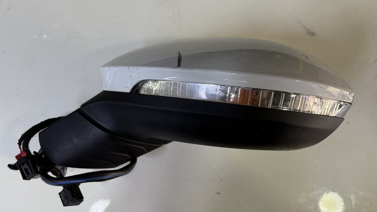 Volkswagen Golf 8 Sol Kör Noktalı Otomatik Katlanır Ayna – Beyaz