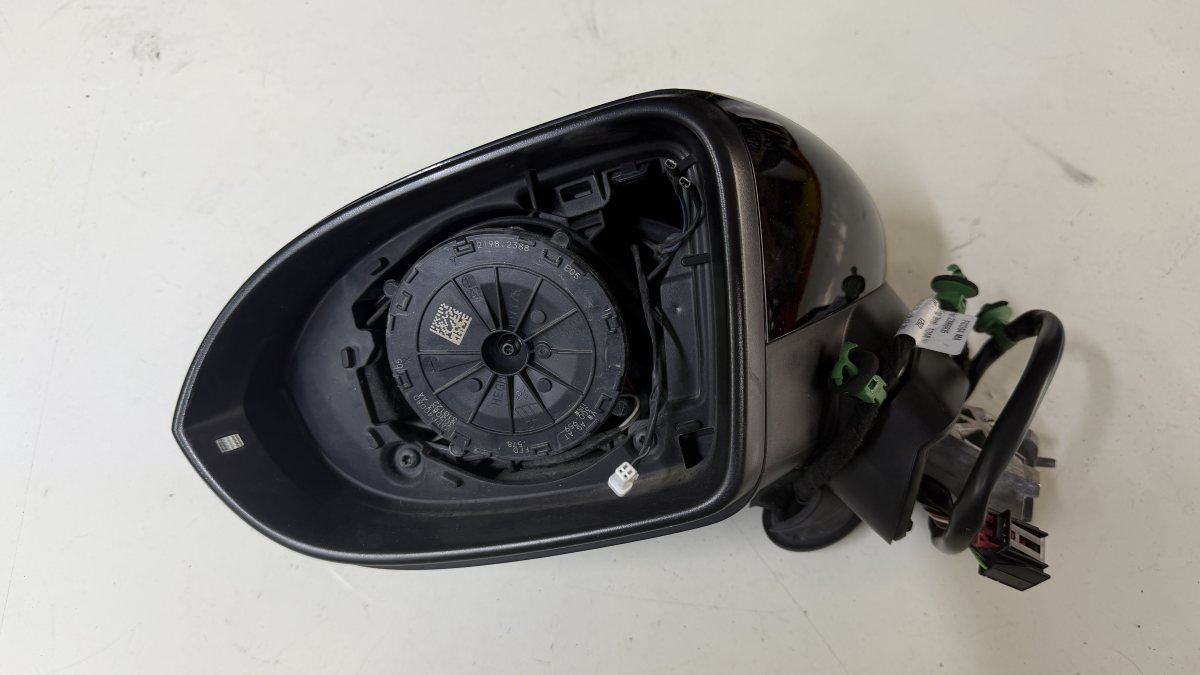 Volkswagen Passat B8 Sol Otomatik Katlanır Ayna